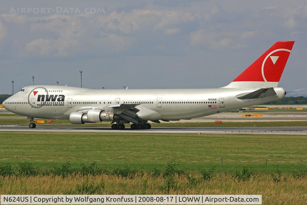 N624US, 1979 Boeing 747-251B C/N 21706, 29 years old lady, still going strong!