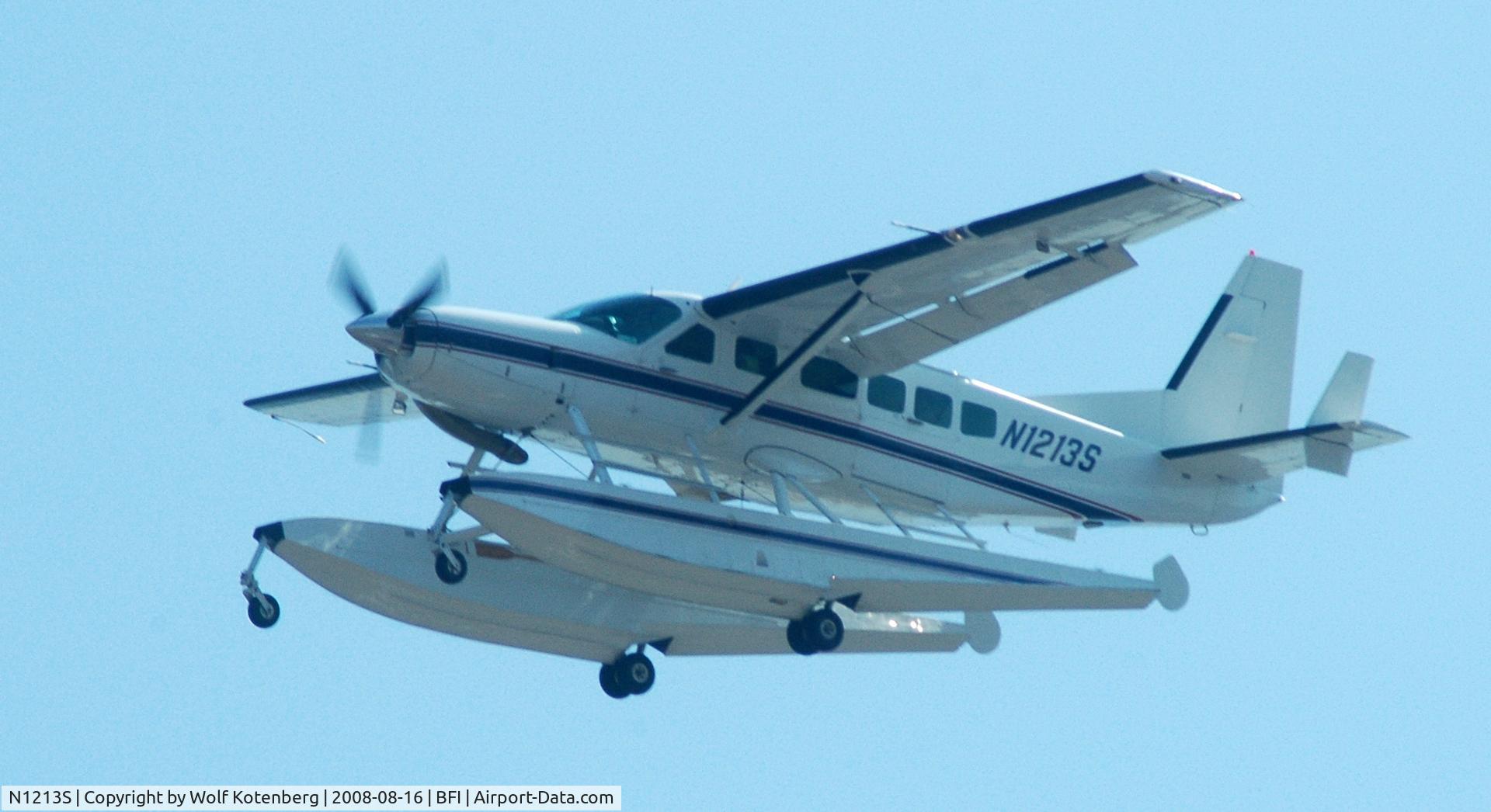 N1213S, 1995 Cessna 208 Caravan I C/N 20800243, landing at BFI, note duallies