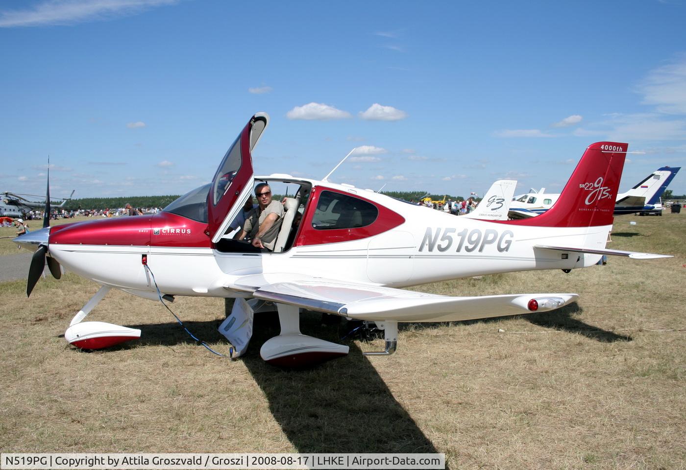 N519PG, 2008 Cirrus SR22 G3 GTSX Perspective C/N 2992, Kecskemét Air Show / Hungary