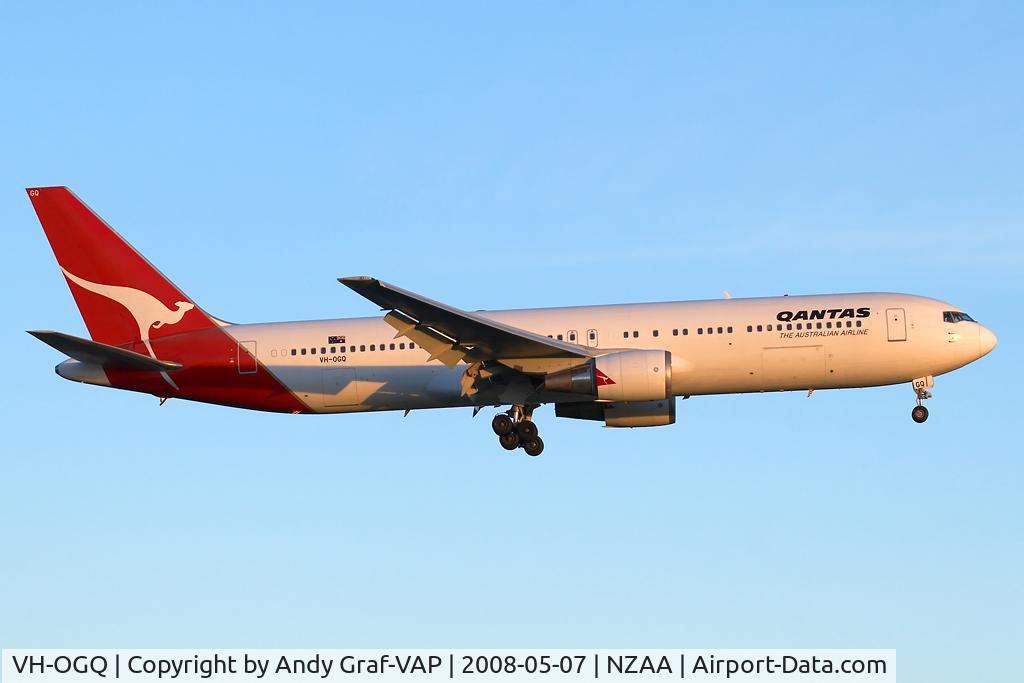 VH-OGQ, 1996 Boeing 767-338 C/N 28154, Qantas 767-300