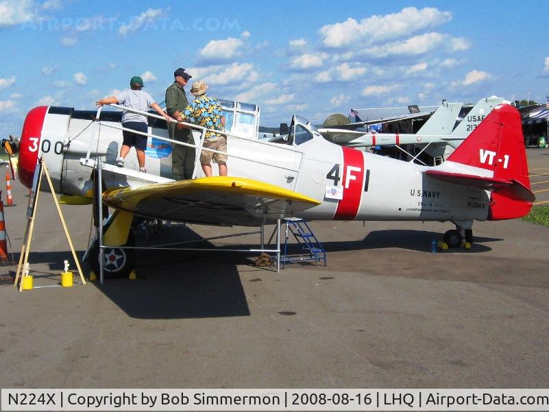 N224X, 1941 North American SNJ-4 Texan C/N 88-13041, On display at Wings of Victory airshow - Lancaster, Ohio