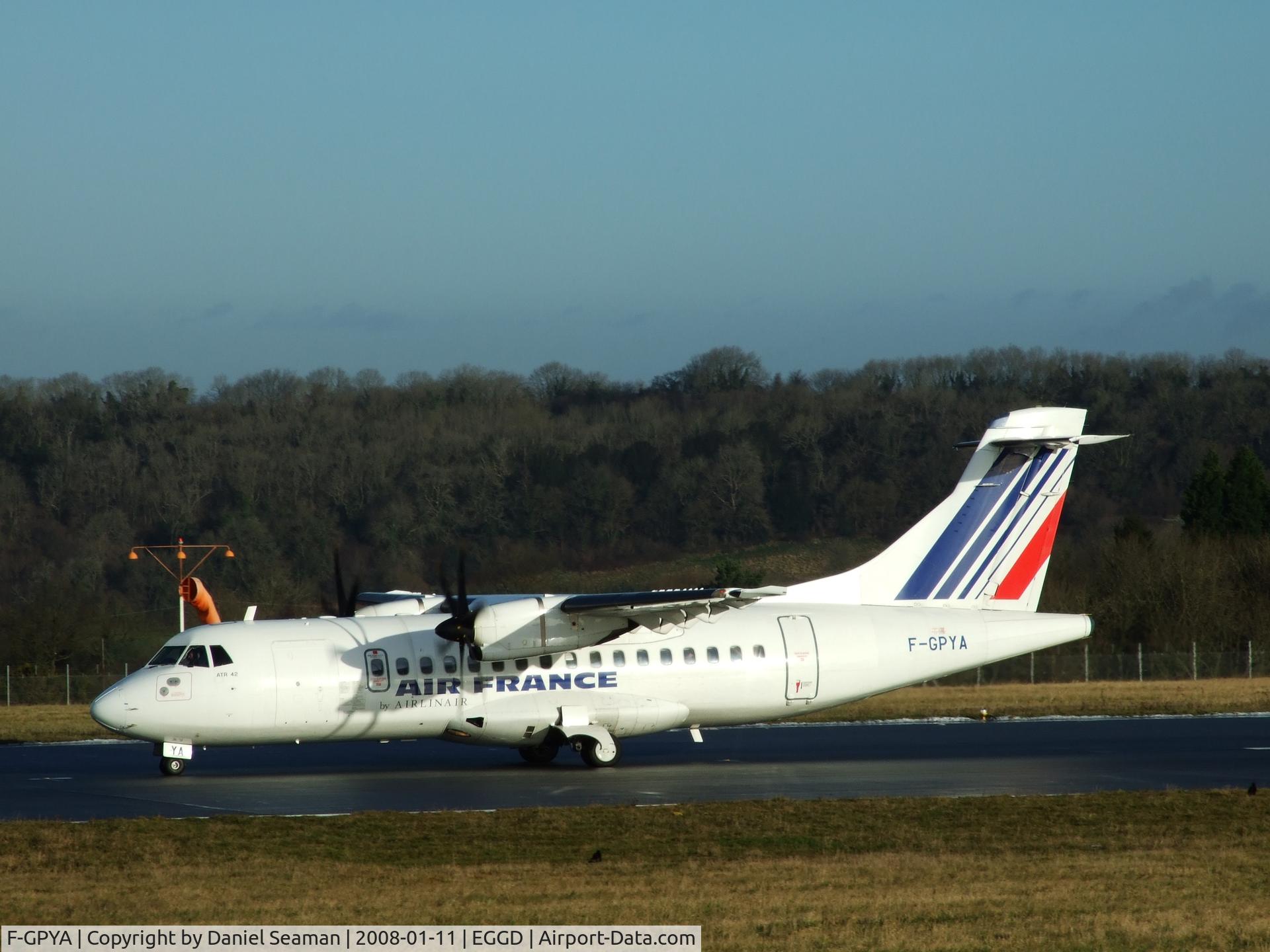 F-GPYA, 1995 ATR 42-500 C/N 457, new camera