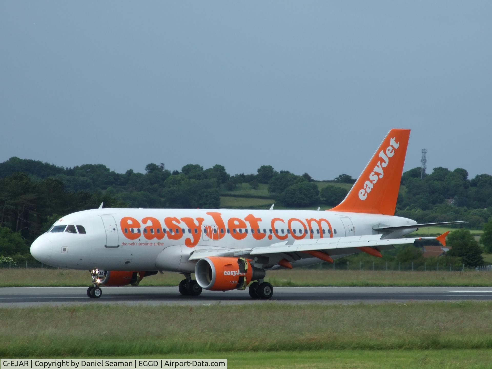 G-EJAR, 2005 Airbus A319-111 C/N 2412, i'am cccold!!!
