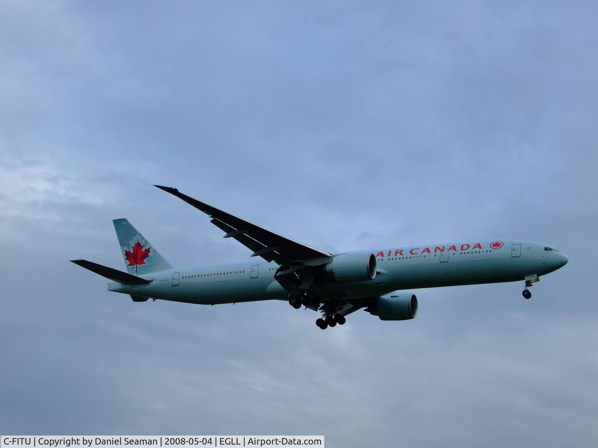 C-FITU, 2007 Boeing 777-333/ER C/N 35254, early morning