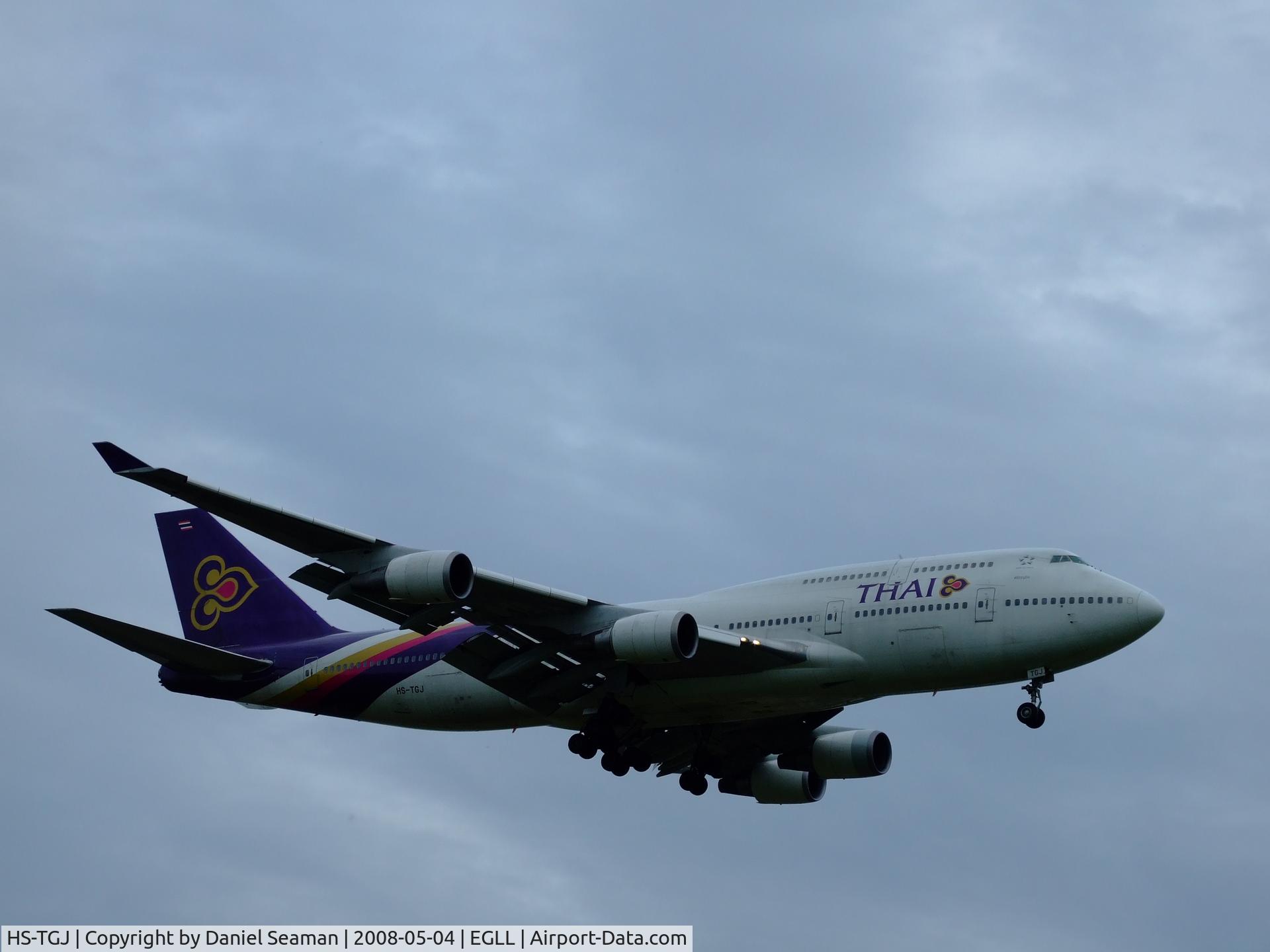 HS-TGJ, 1990 Boeing 747-4D7 C/N 24459, was in specal colurs