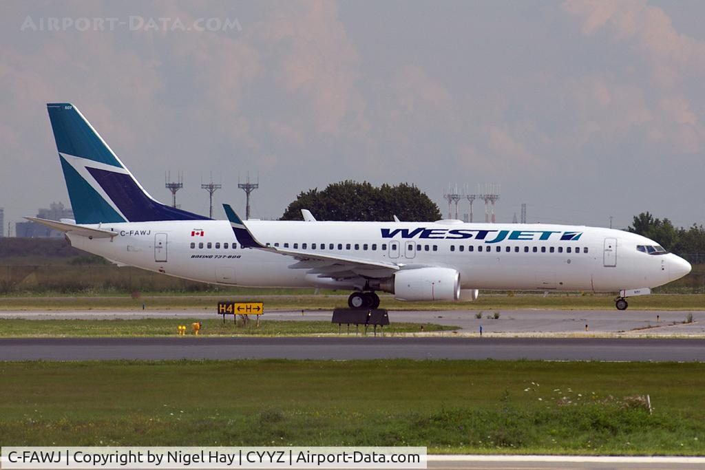 C-FAWJ, 2007 Boeing 737-8CT C/N 35502, Taxing down Hotel for runway 05