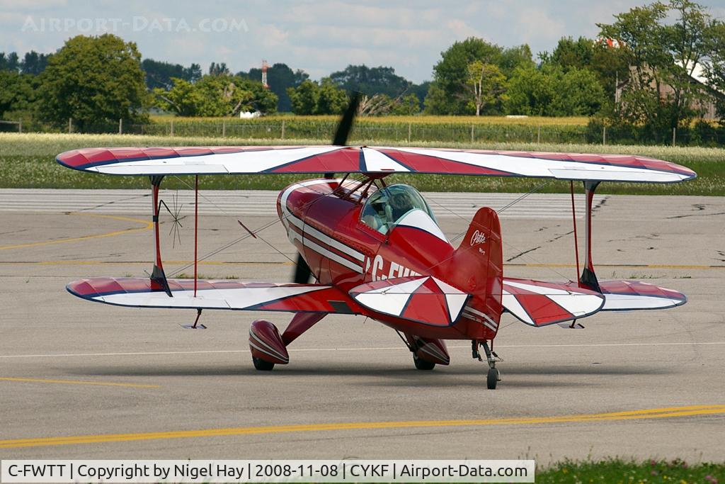 C-FWTT, Pitts S-1T Special C/N 1020, Awaiting clearance for rwy 07