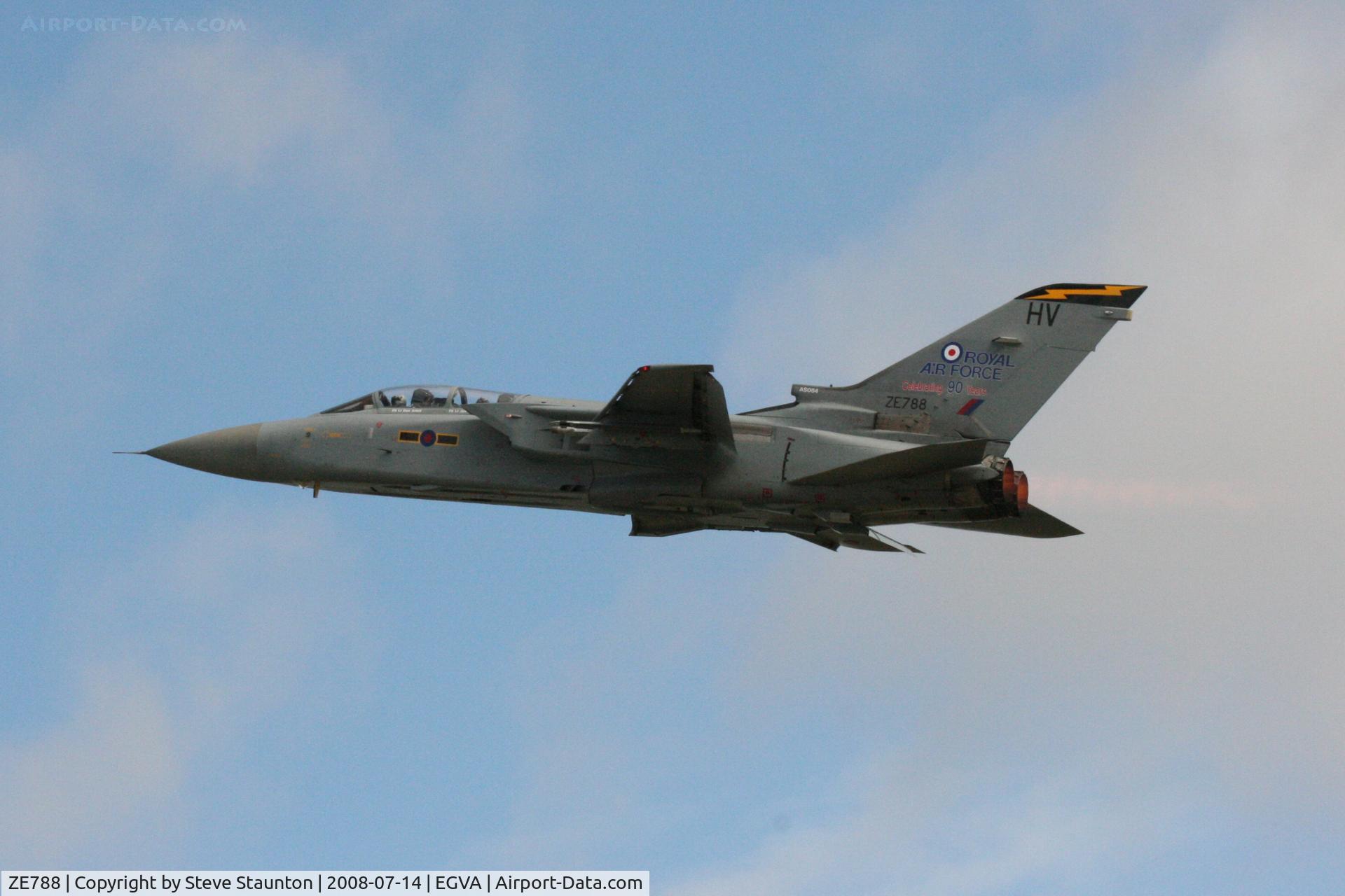 ZE788, 1988 Panavia Tornado F.3 C/N 697/AS064/3313, Taken at the Royal International Air Tattoo 2008 during arrivals and departures (show days cancelled due to bad weather)