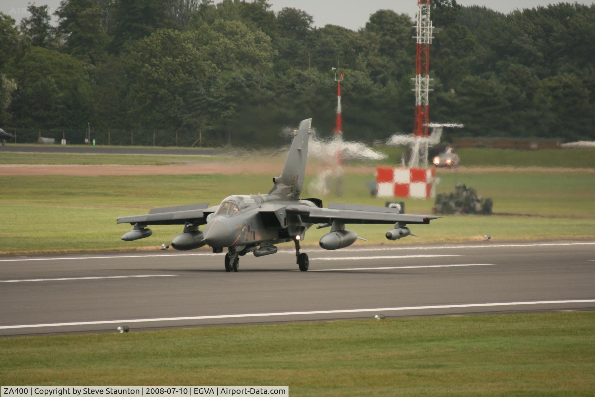 ZA400, 1982 Panavia Tornado GR.4A C/N 204/BS067/3099, Taken at the Royal International Air Tattoo 2008 during arrivals and departures (show days cancelled due to bad weather)