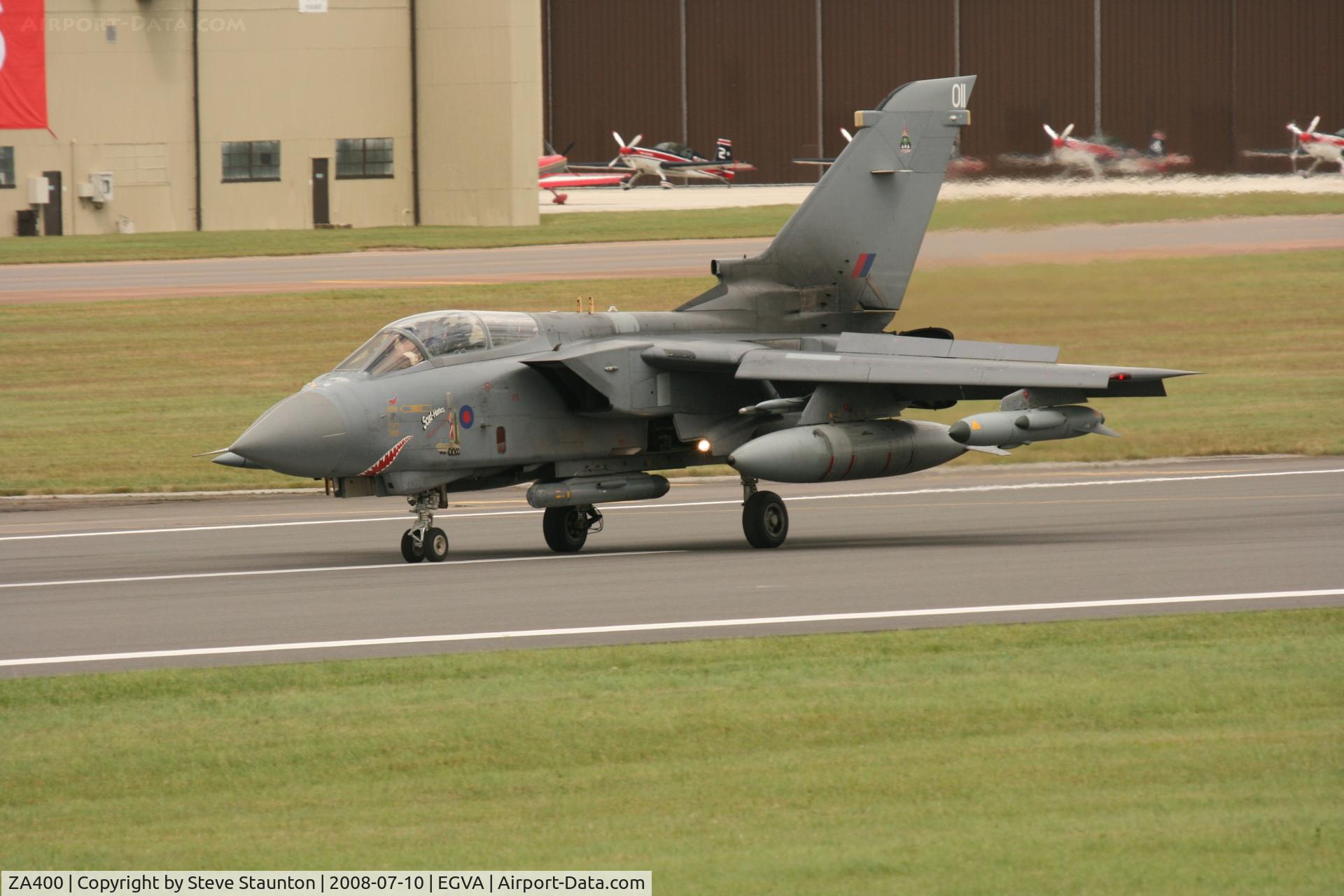 ZA400, 1982 Panavia Tornado GR.4A C/N 204/BS067/3099, Taken at the Royal International Air Tattoo 2008 during arrivals and departures (show days cancelled due to bad weather)
