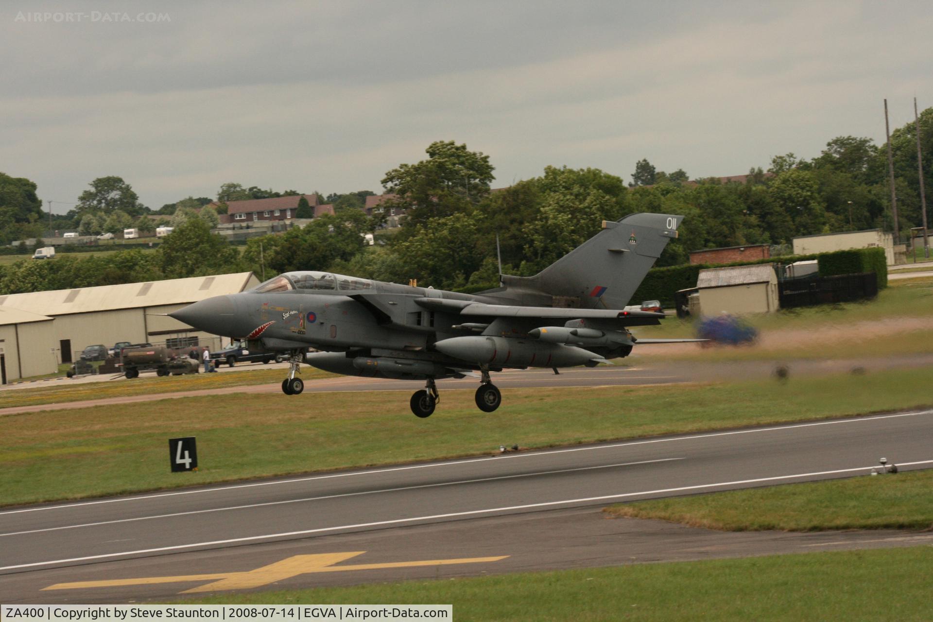 ZA400, 1982 Panavia Tornado GR.4A C/N 204/BS067/3099, Taken at the Royal International Air Tattoo 2008 during arrivals and departures (show days cancelled due to bad weather)