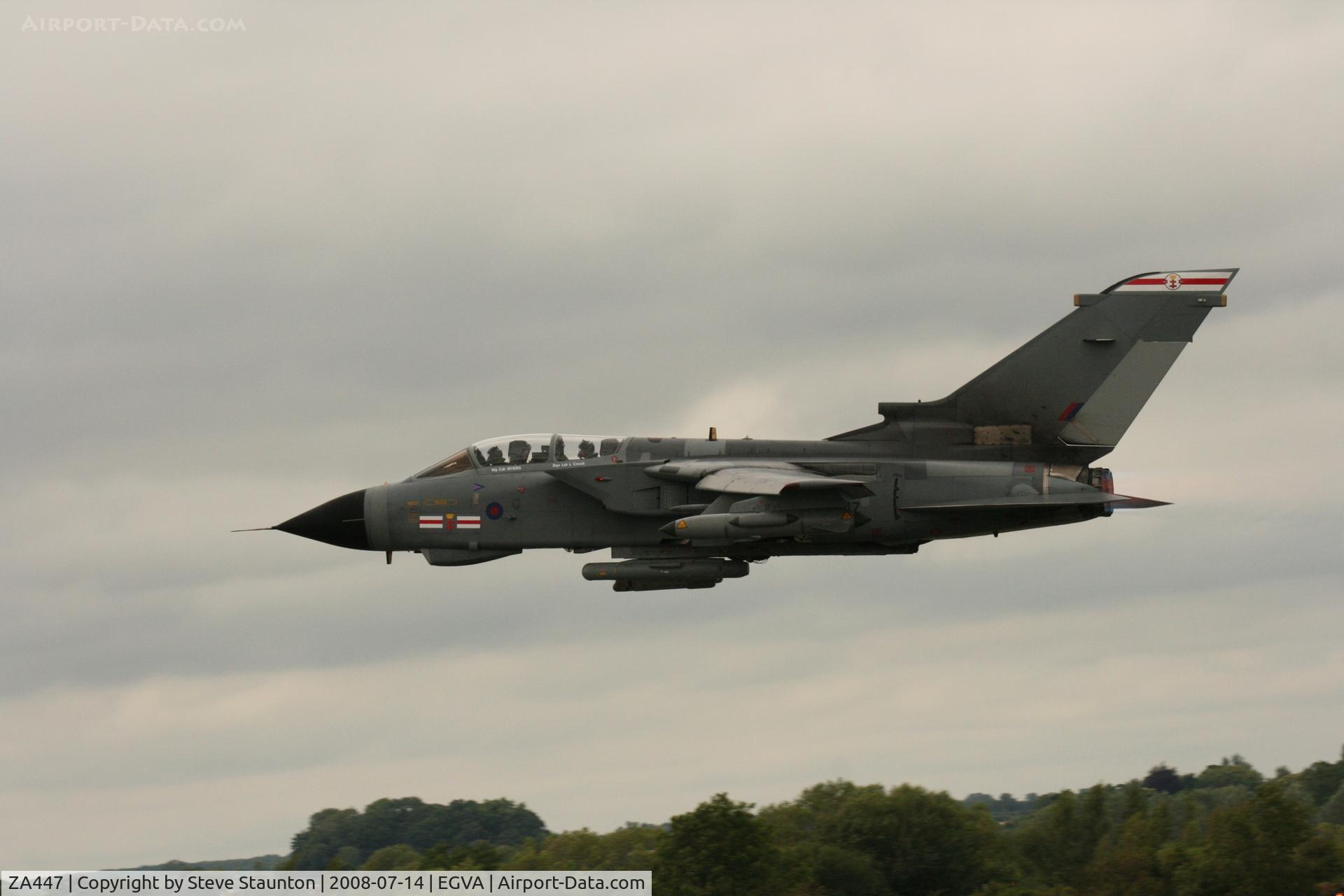 ZA447, 1983 Panavia Tornado GR.4 C/N 235/BS077/3113, Taken at the Royal International Air Tattoo 2008 during arrivals and departures (show days cancelled due to bad weather)