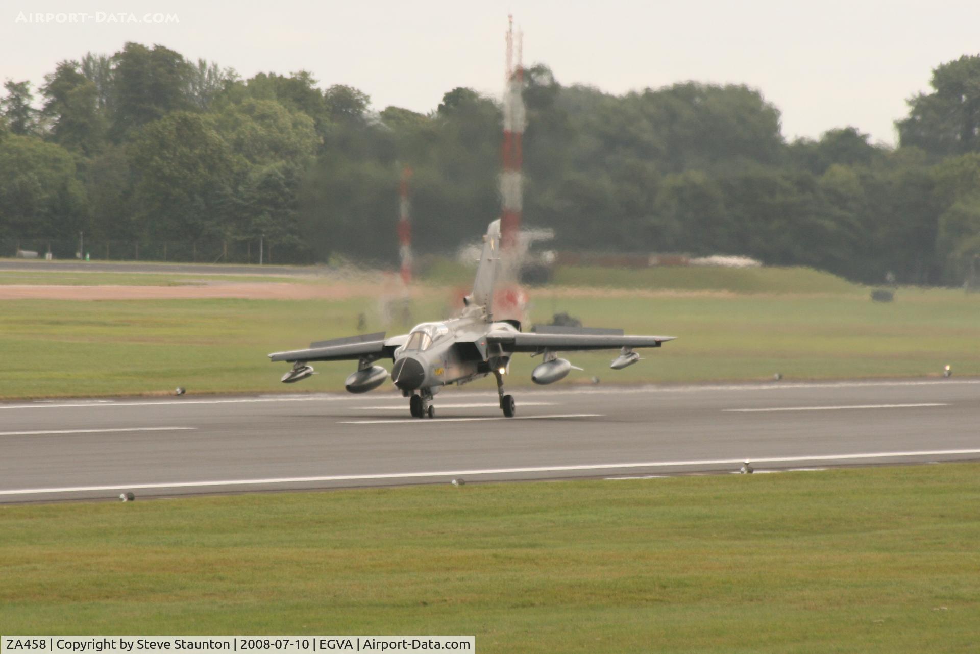 ZA458, 1983 Panavia Tornado GR.4 C/N BS088/262/3124, Taken at the Royal International Air Tattoo 2008 during arrivals and departures (show days cancelled due to bad weather)