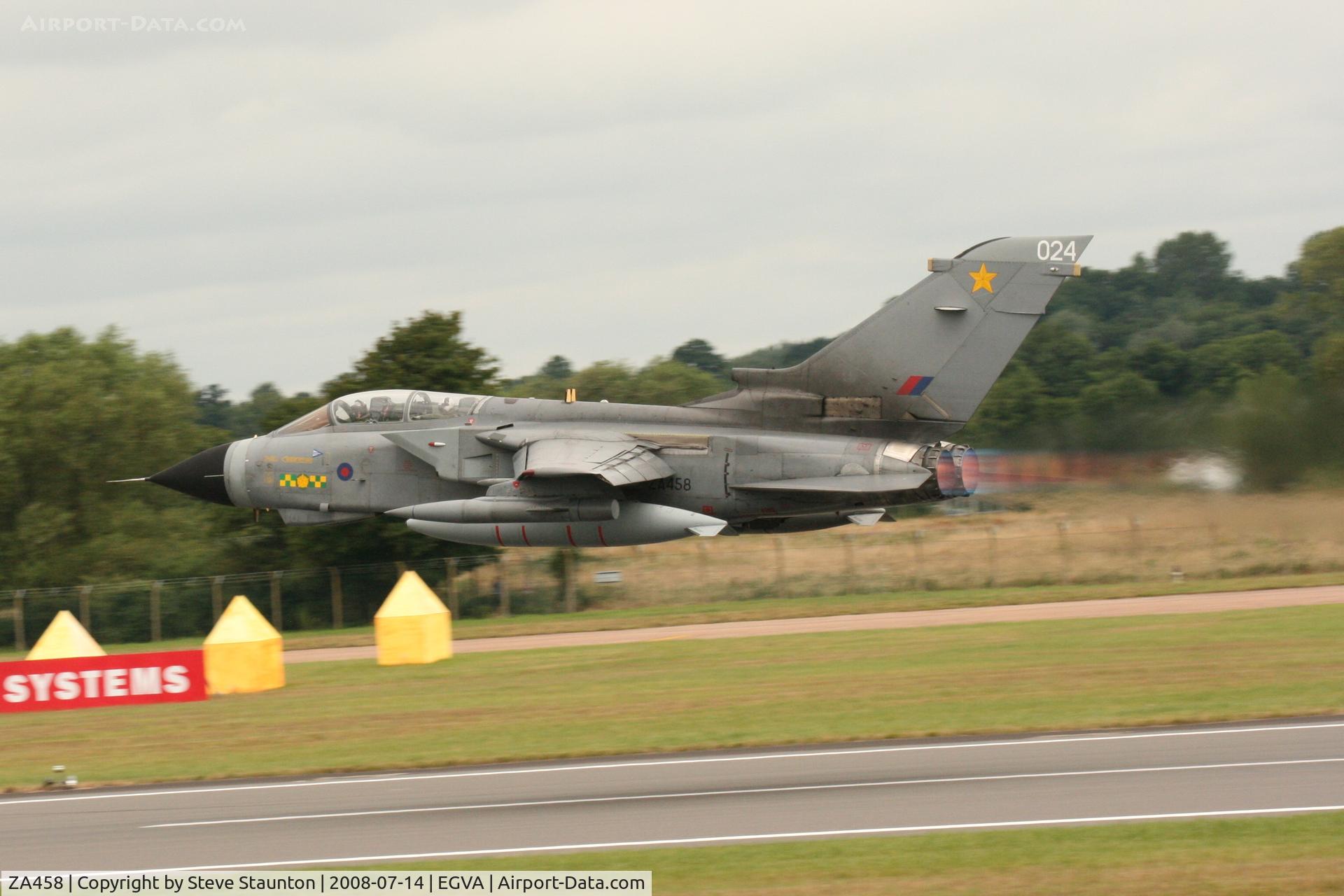 ZA458, 1983 Panavia Tornado GR.4 C/N BS088/262/3124, Taken at the Royal International Air Tattoo 2008 during arrivals and departures (show days cancelled due to bad weather)