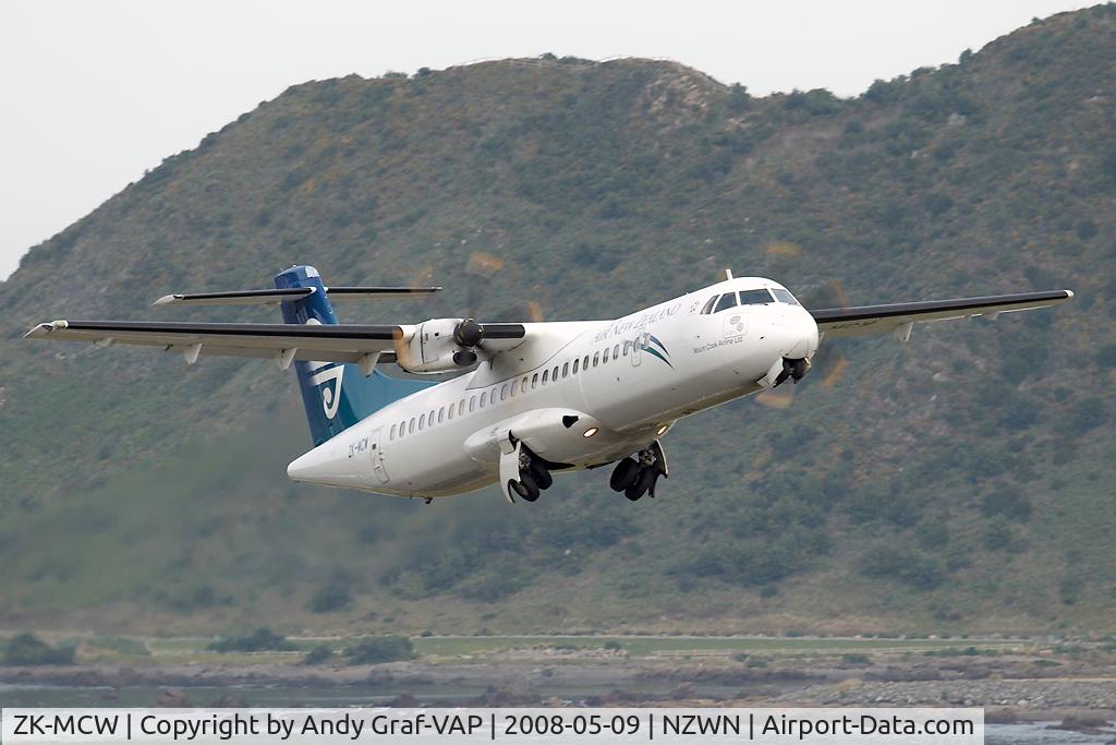 ZK-MCW, 2000 ATR 72-212A C/N 646, Air New Zealand Link ATR72