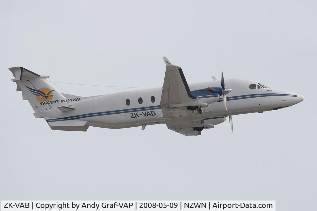ZK-VAB, 1997 Beech 1900D C/N UE-302, Vincent Aviation B1900