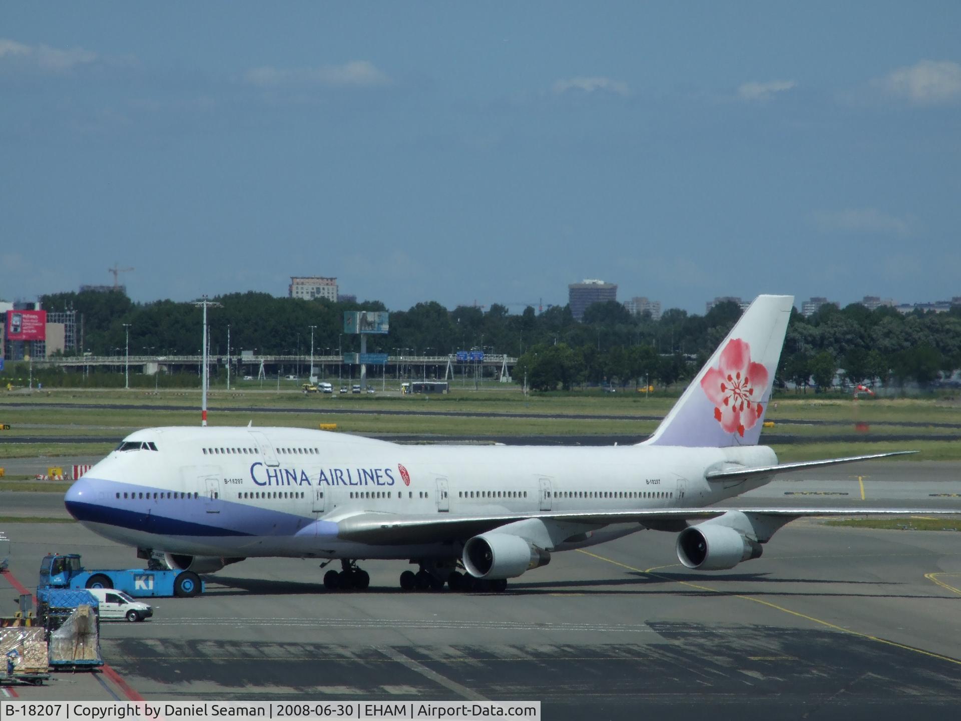 B-18207, Boeing 747-409 C/N 29219, my second time at amsterdam.