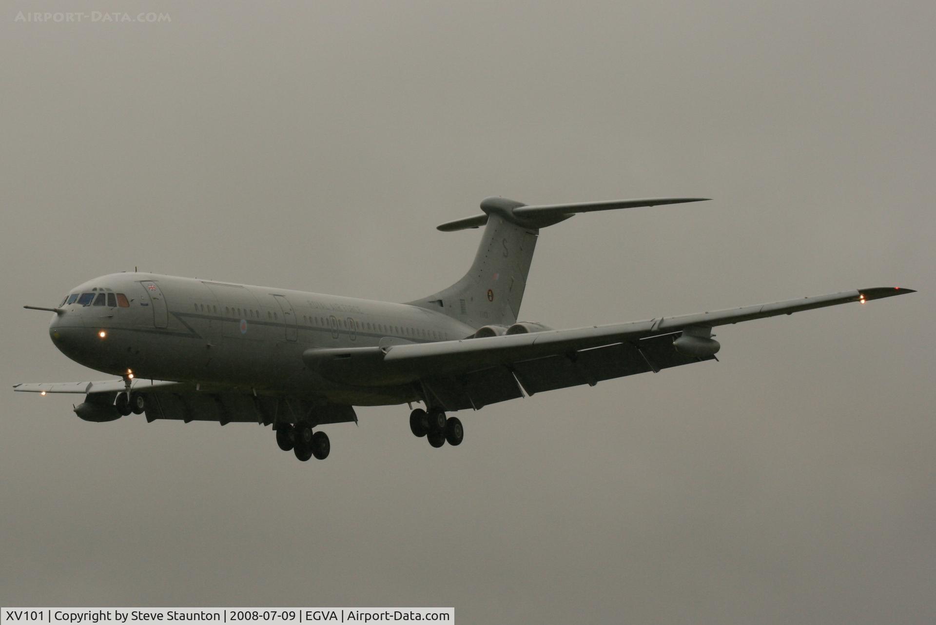 XV101, 1967 Vickers VC10 C.1K C/N 831, Taken at the Royal International Air Tattoo 2008 during arrivals and departures (show days cancelled due to bad weather)