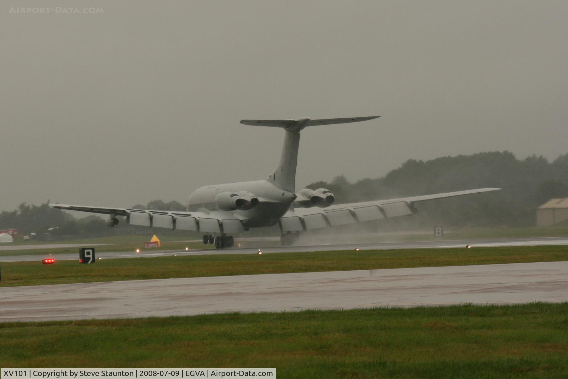 XV101, 1967 Vickers VC10 C.1K C/N 831, Taken at the Royal International Air Tattoo 2008 during arrivals and departures (show days cancelled due to bad weather)