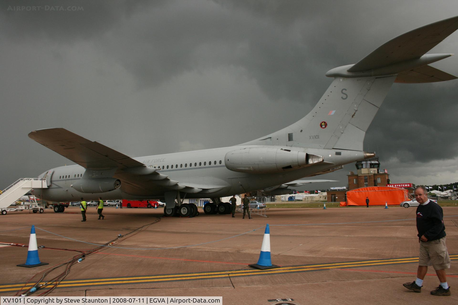 XV101, 1967 Vickers VC10 C.1K C/N 831, Taken at the Royal International Air Tattoo 2008 during arrivals and departures (show days cancelled due to bad weather)