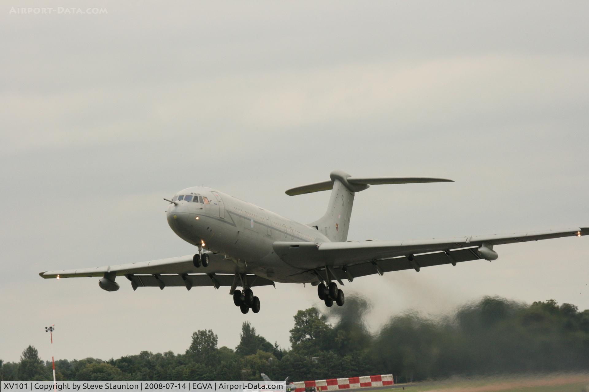 XV101, 1967 Vickers VC10 C.1K C/N 831, Taken at the Royal International Air Tattoo 2008 during arrivals and departures (show days cancelled due to bad weather)