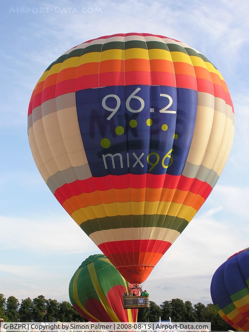G-BZPR, 2001 UltraMagic N-210 C/N 210/14, Spanish-built hot-air balloon at Northampton