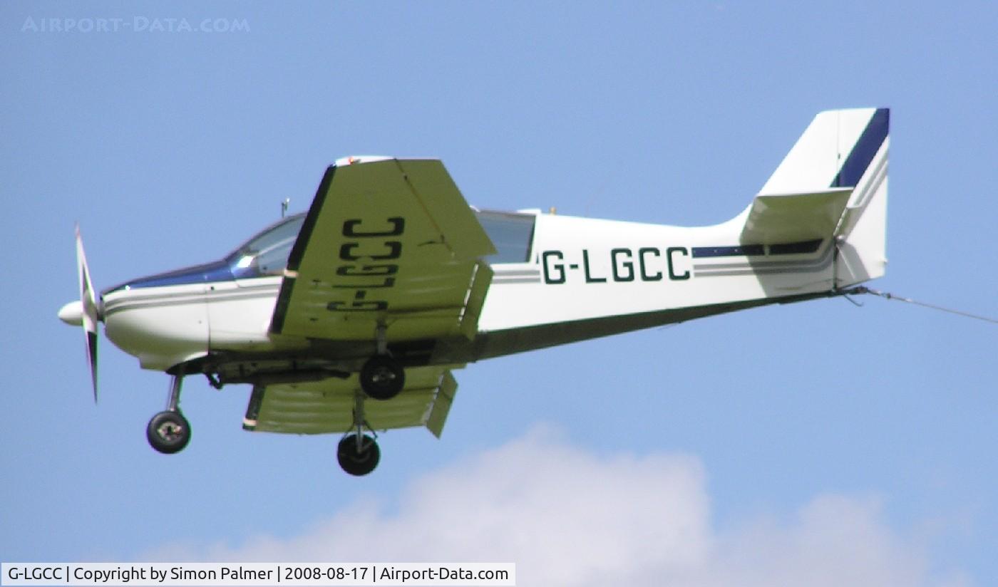 G-LGCC, 1975 Robin DR-400-180R Remorqueur Regent C/N 1021, Robin DR400 glider-tug landing at Dunstable