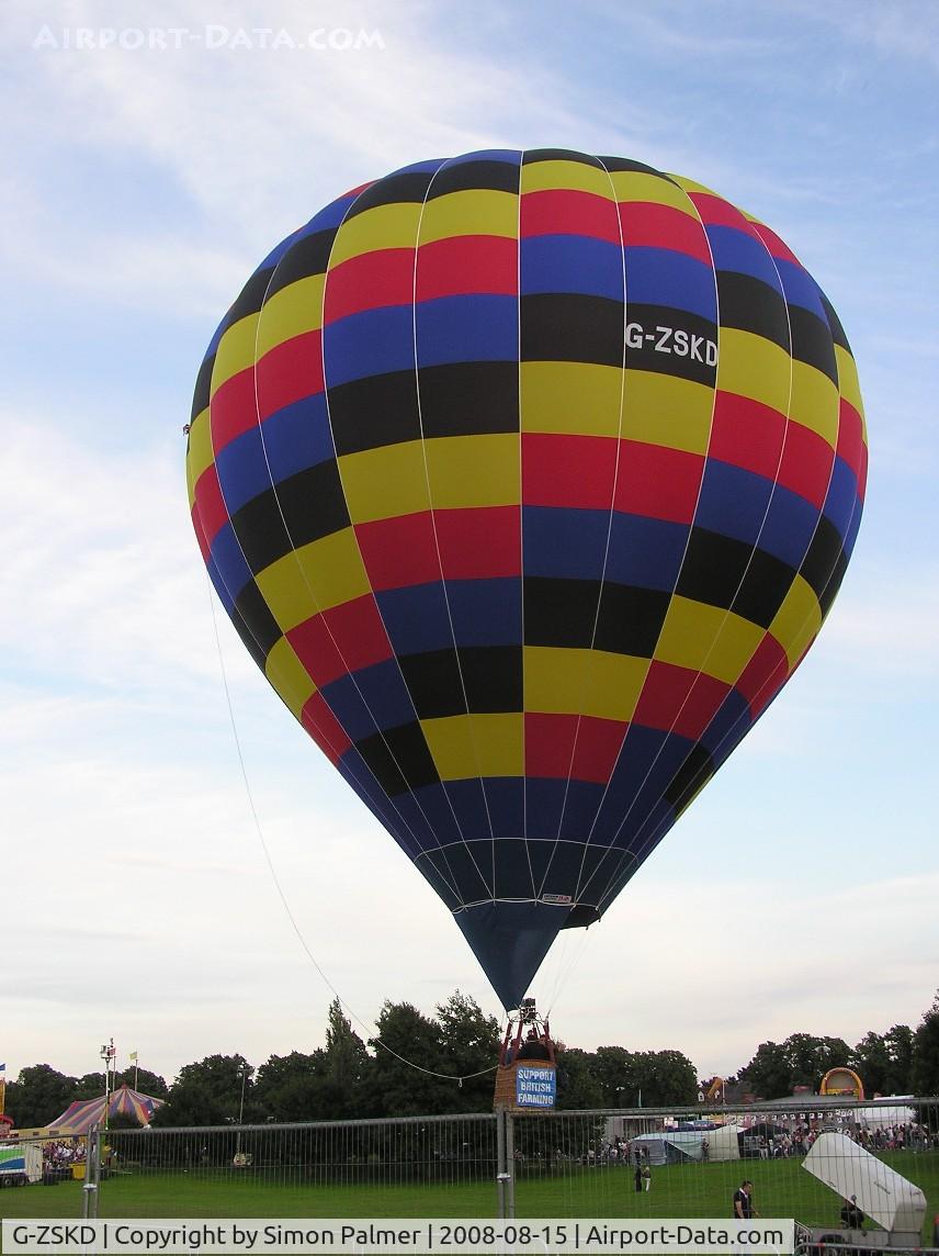 G-ZSKD, 2006 Cameron Balloons Z-90 C/N 10749, Colourful Cameron at Northampton Balloon festival