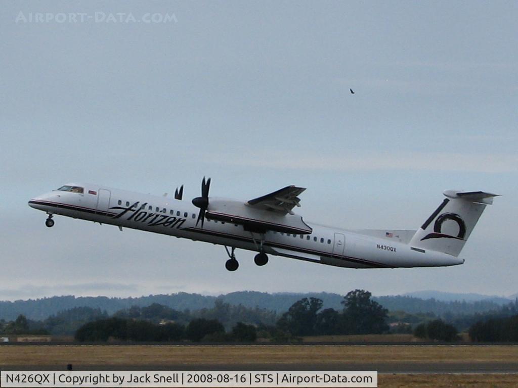 N426QX, 2007 Bombardier DHC-8-402 Dash 8 C/N 4154, Horizon Air Departing