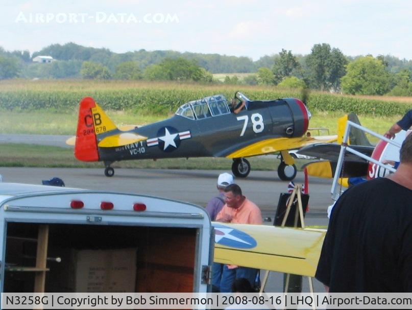 N3258G, North American AT-6D Texan C/N 43839, Preparing for a demonstration flight at Wings of Victory airshow - Lancaster, Ohio