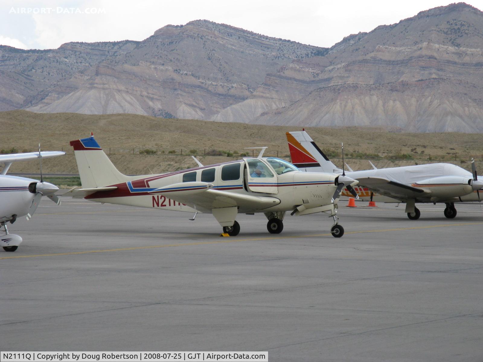 N2111Q, 1969 Beech 36 Bonanza C/N E-135, 1969 Beech 36 BONANZA, Continental IO-550 300 Hp upgrade, fuel stop at Grand Junction, CO
