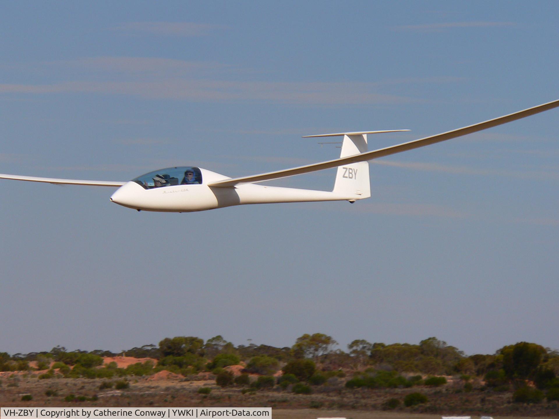 VH-ZBY, 1995 Schempp-Hirth Nimbus 4DM C/N 15, Nimbus 4DM competition finish Waikerie SA