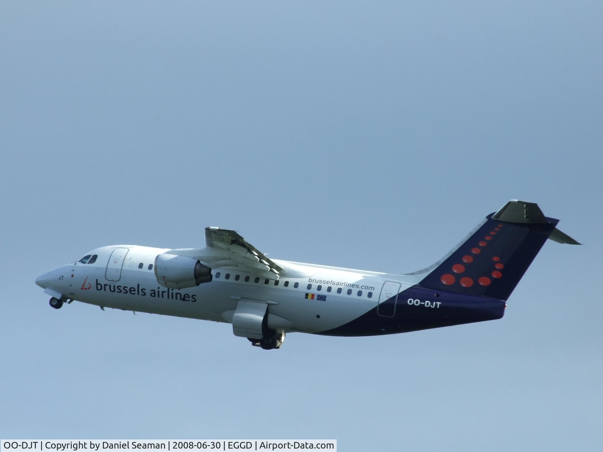 OO-DJT, 1996 British Aerospace Avro 146-RJ85 C/N E.2294, taking of runway 27