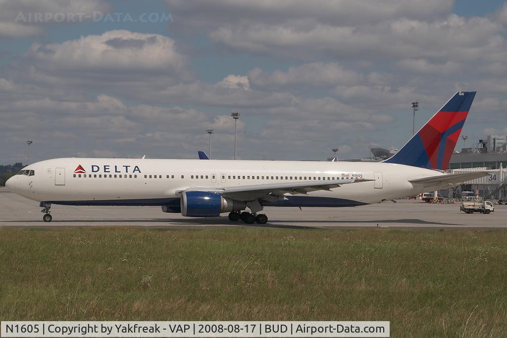 N1605, 1999 Boeing 767-332 C/N 30198, Delta Airlines Boeing 767-300
