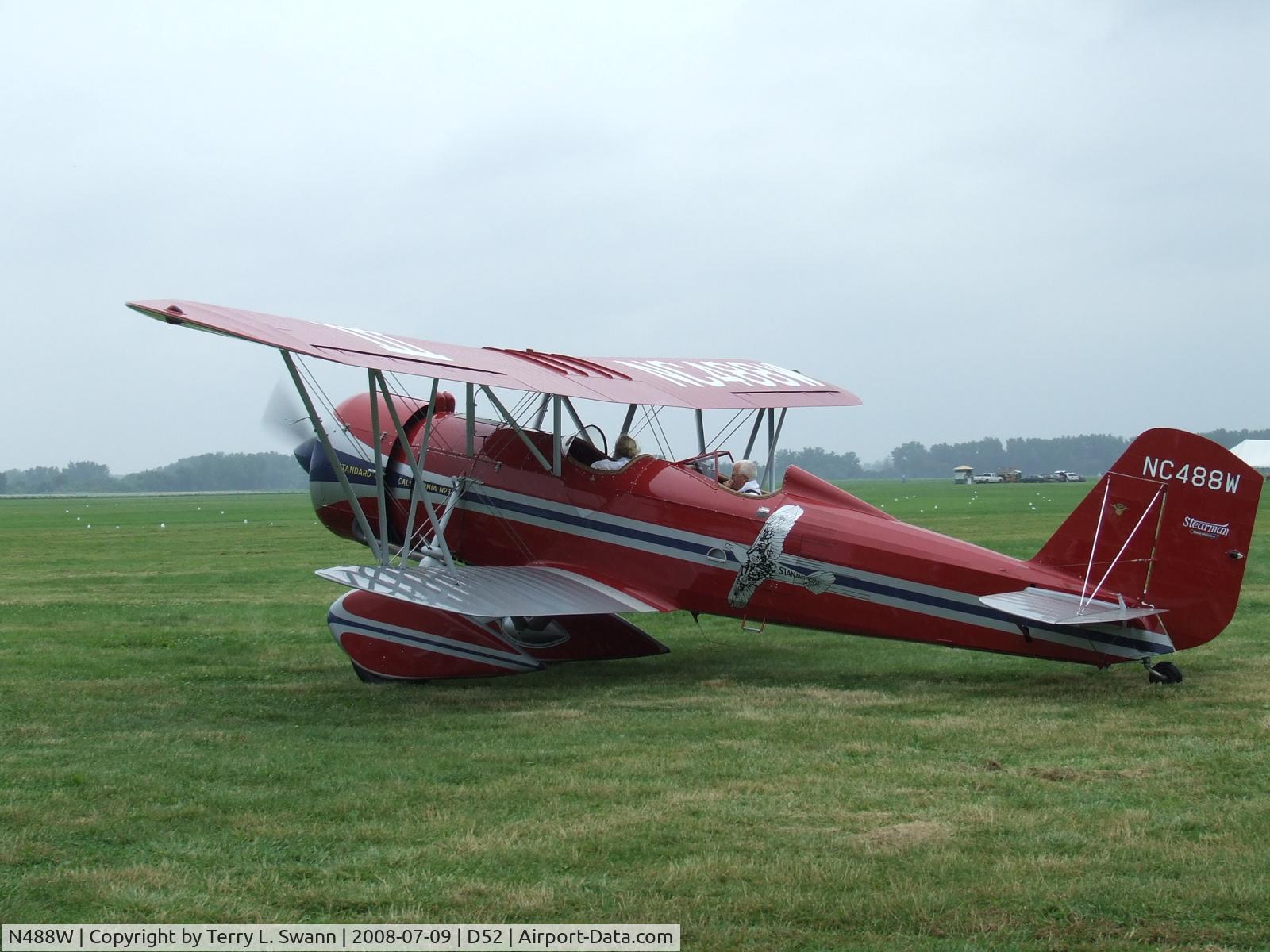 N488W, Stearman 4-CM-1 Senior Speedmail C/N 4036, Taxing for photos at Geneseo