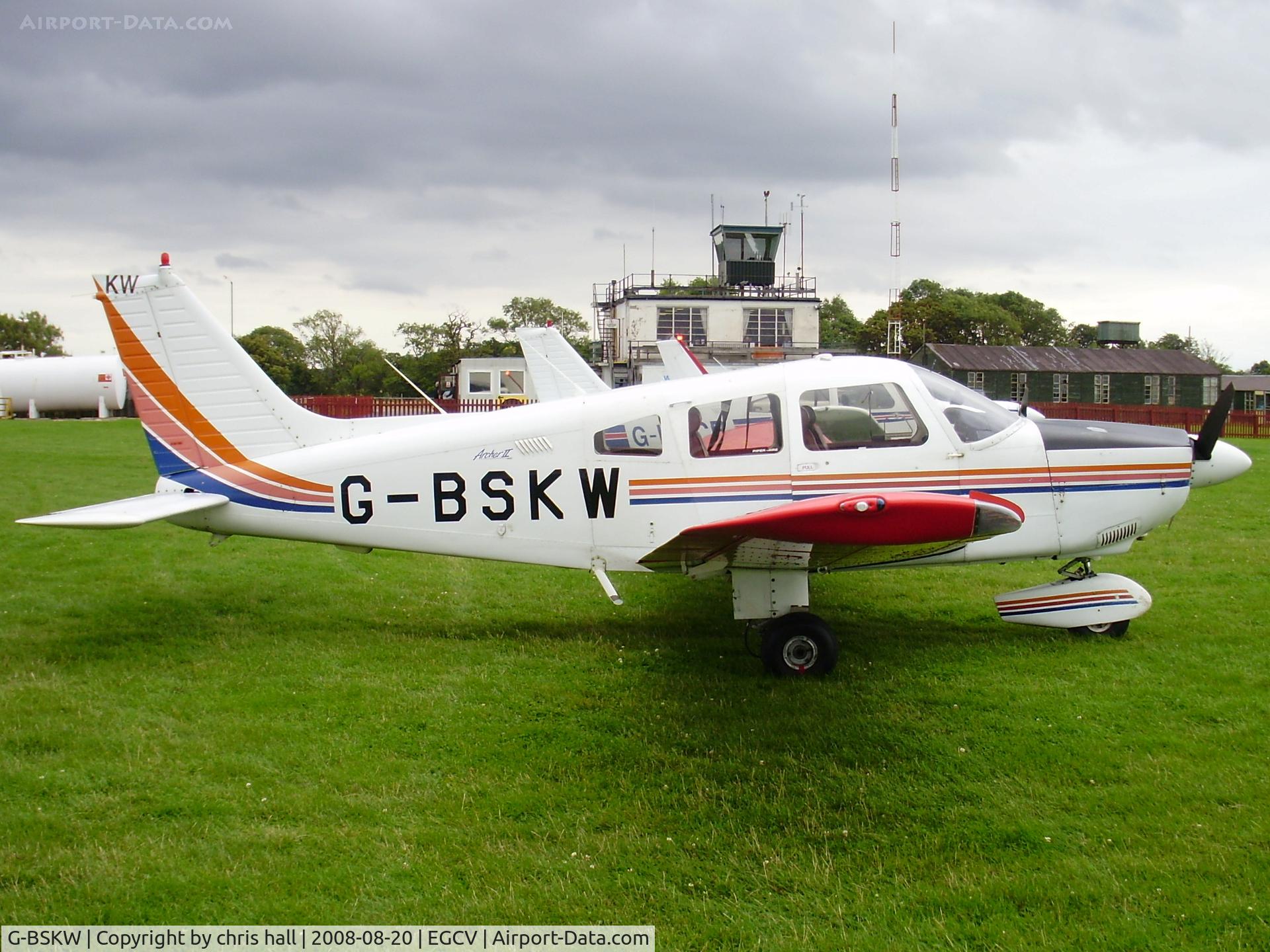 G-BSKW, 1989 Piper PA-28-181 Cherokee Archer II C/N 2890138, SHROPSHIRE AERO CLUB LTD