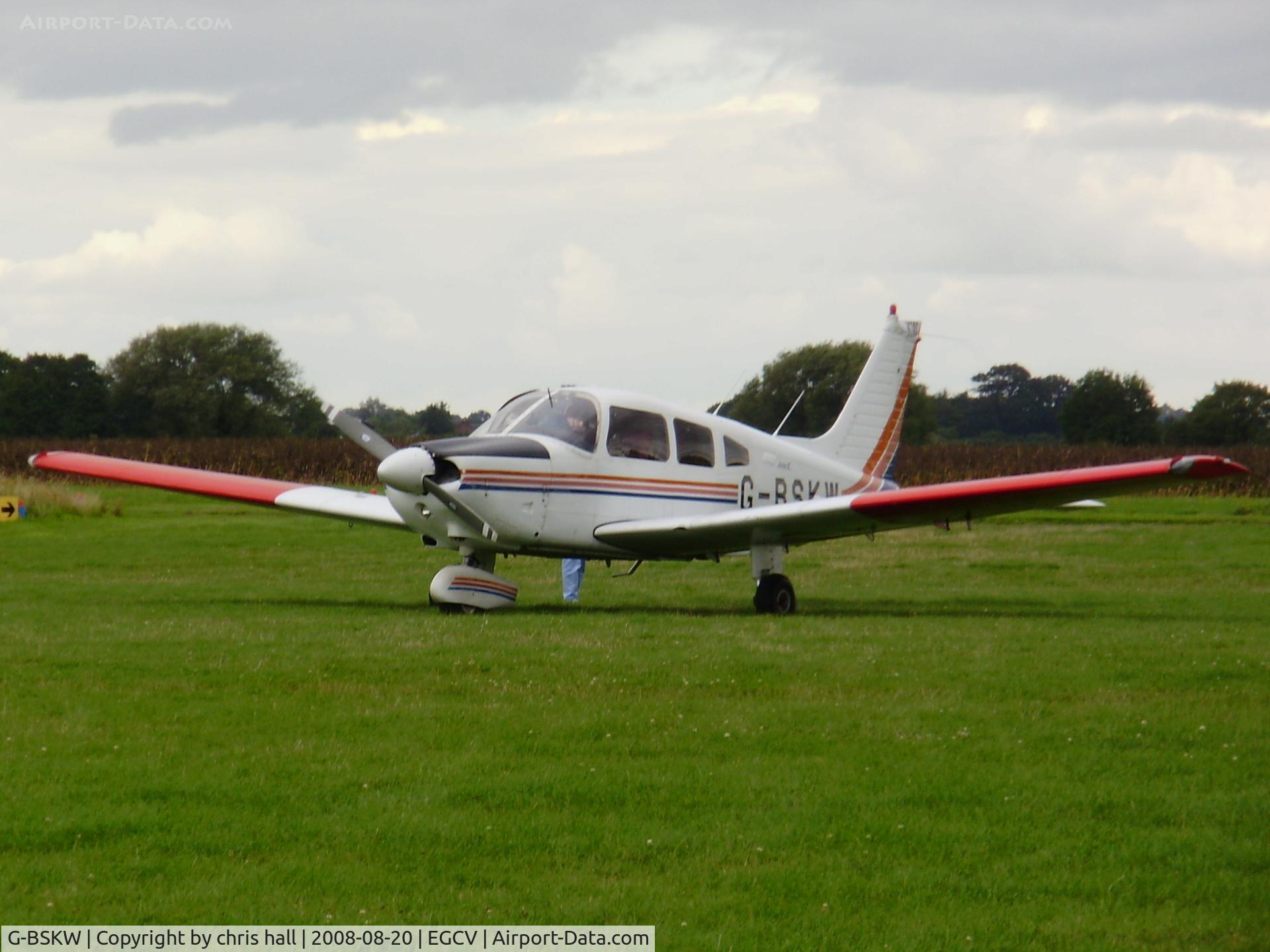 G-BSKW, 1989 Piper PA-28-181 Cherokee Archer II C/N 2890138, SHROPSHIRE AERO CLUB LTD