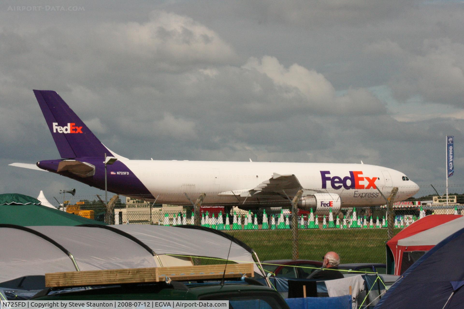 N725FD, 1990 Airbus A300B4-622R C/N 572, Taken at the Royal International Air Tattoo 2008 during arrivals and departures (show days cancelled due to bad weather)