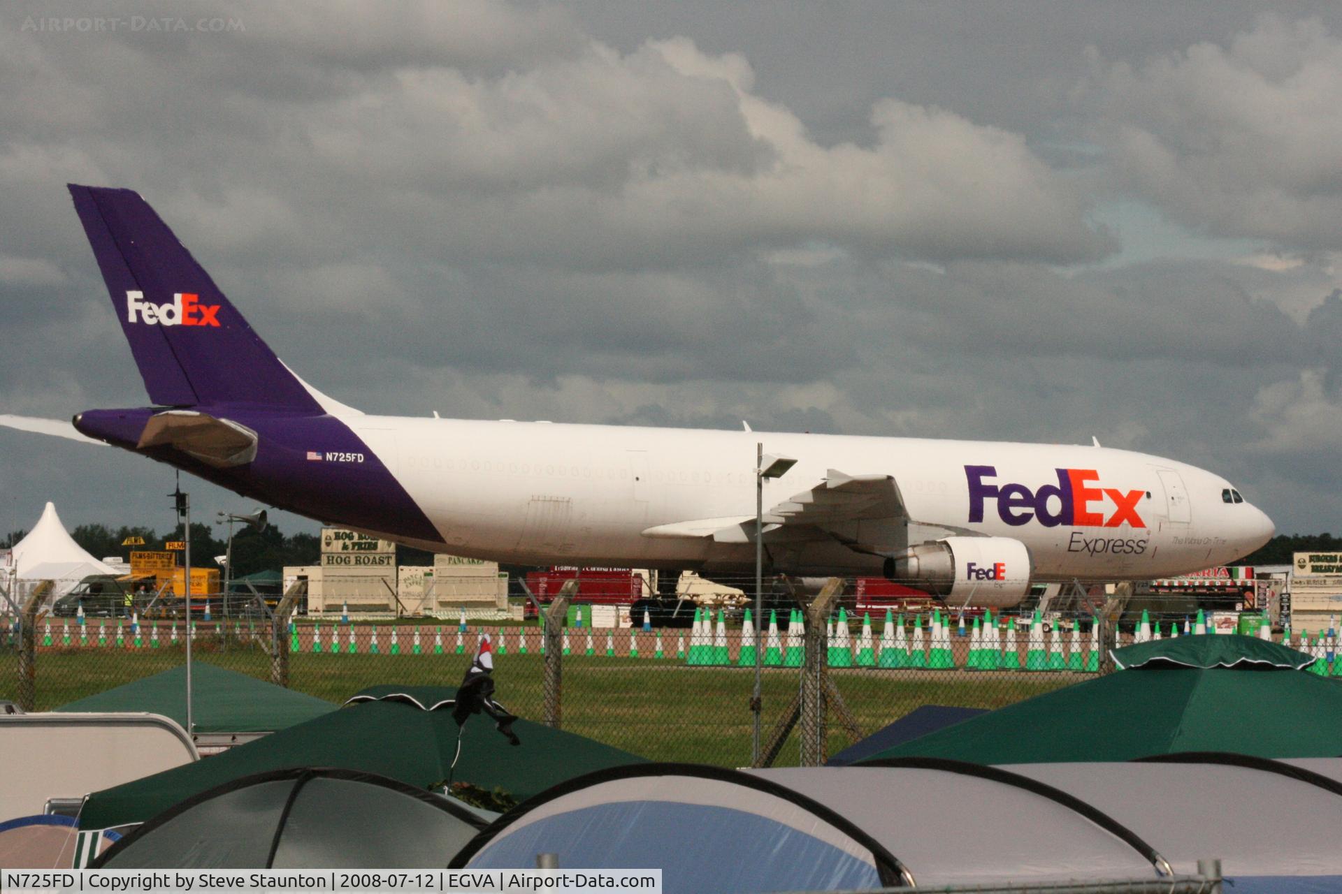 N725FD, 1990 Airbus A300B4-622R C/N 572, Taken at the Royal International Air Tattoo 2008 during arrivals and departures (show days cancelled due to bad weather)