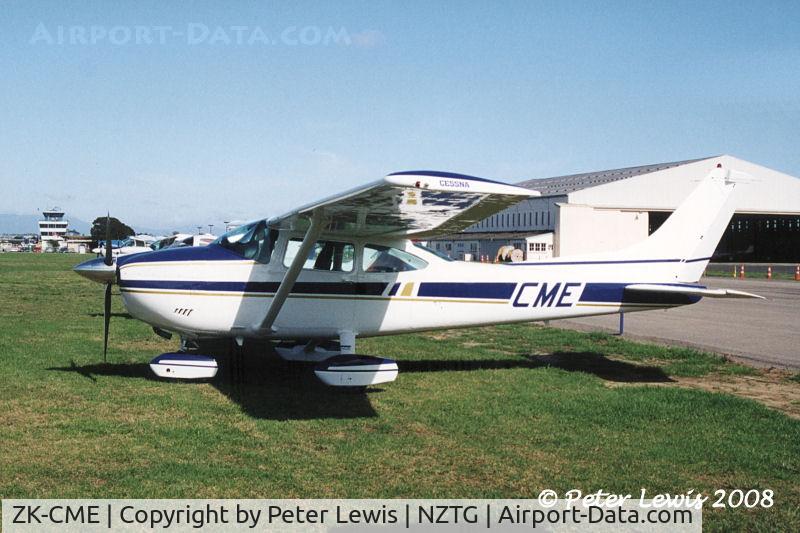 ZK-CME, Cessna 182Q Skylane C/N 18266961, J Schulte, Whakatane - 2004