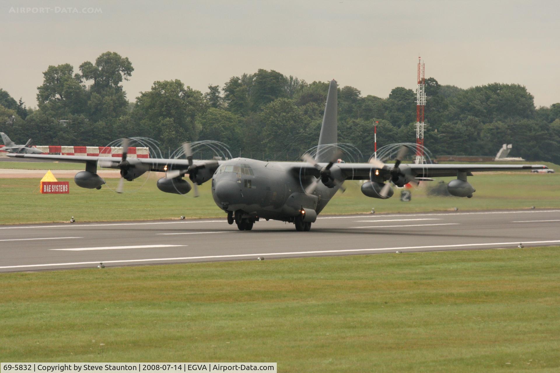 69-5832, 1970 Lockheed MC-130P Combat Shadow C/N 382-4381, Taken at the Royal International Air Tattoo 2008 during arrivals and departures (show days cancelled due to bad weather)