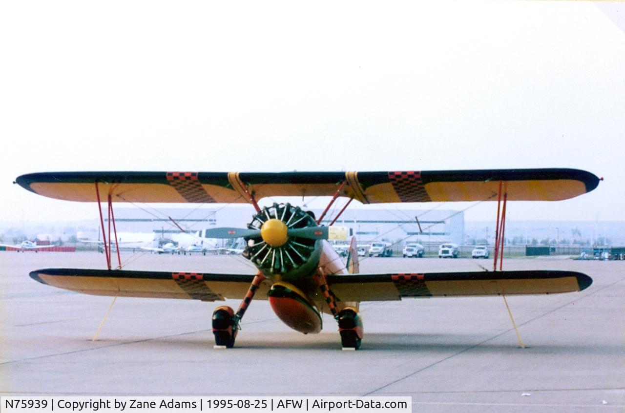 N75939, 1942 Boeing B75N1 C/N 75-1266, This aircraft flew around the world with a solo pilot in 2000