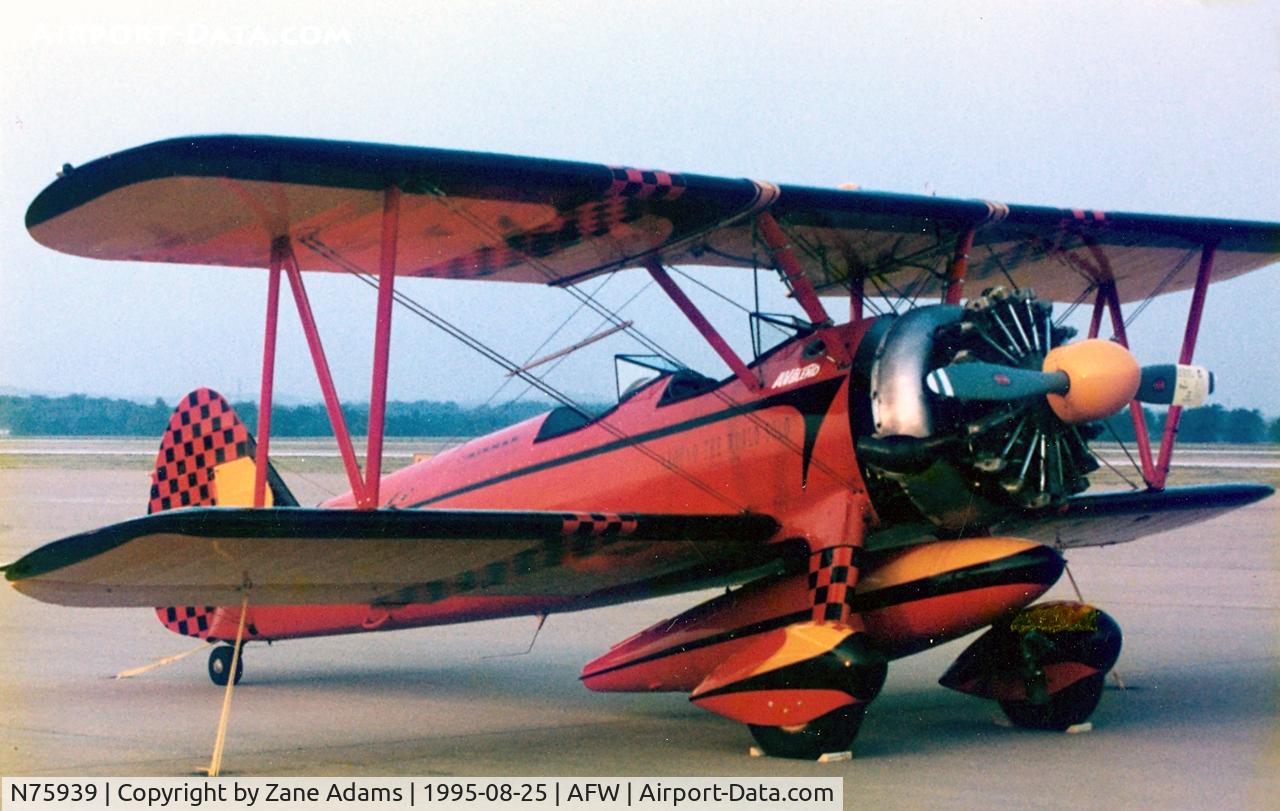 N75939, 1942 Boeing B75N1 C/N 75-1266, This aircraft flew around the world with a solo pilot in 2000