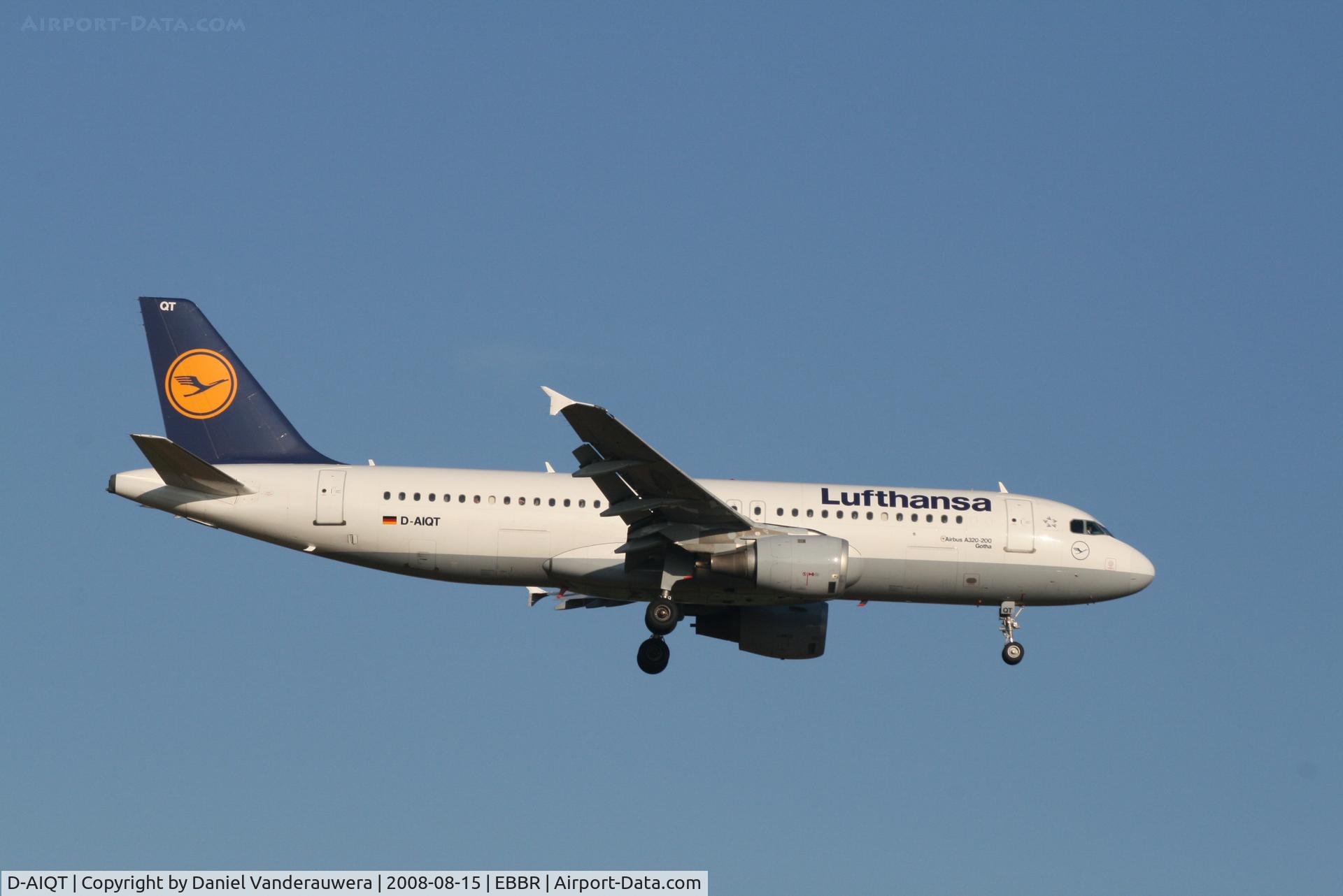 D-AIQT, 2000 Airbus A320-211 C/N 1337, 