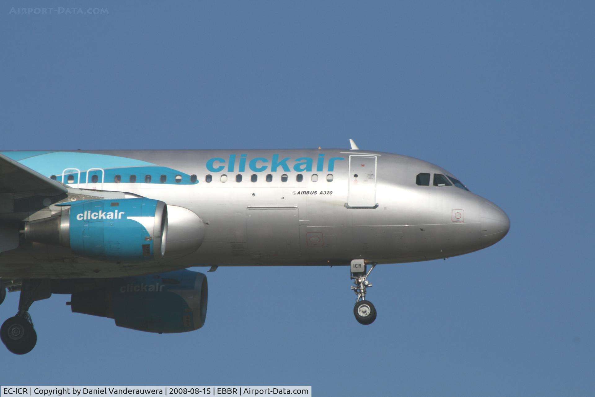 EC-ICR, 1991 Airbus A320-211 C/N 240, arrival of flight XG1241 to rwy 02