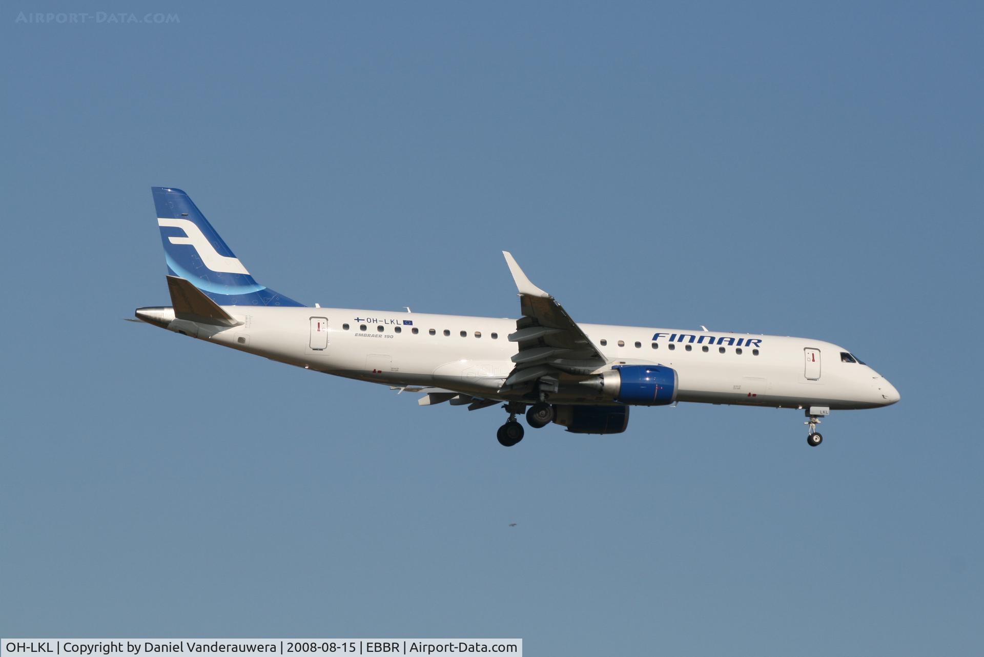 OH-LKL, 2007 Embraer 190LR (ERJ-190-100LR) C/N 19000153, arrival of flight AY811 to rwy 02