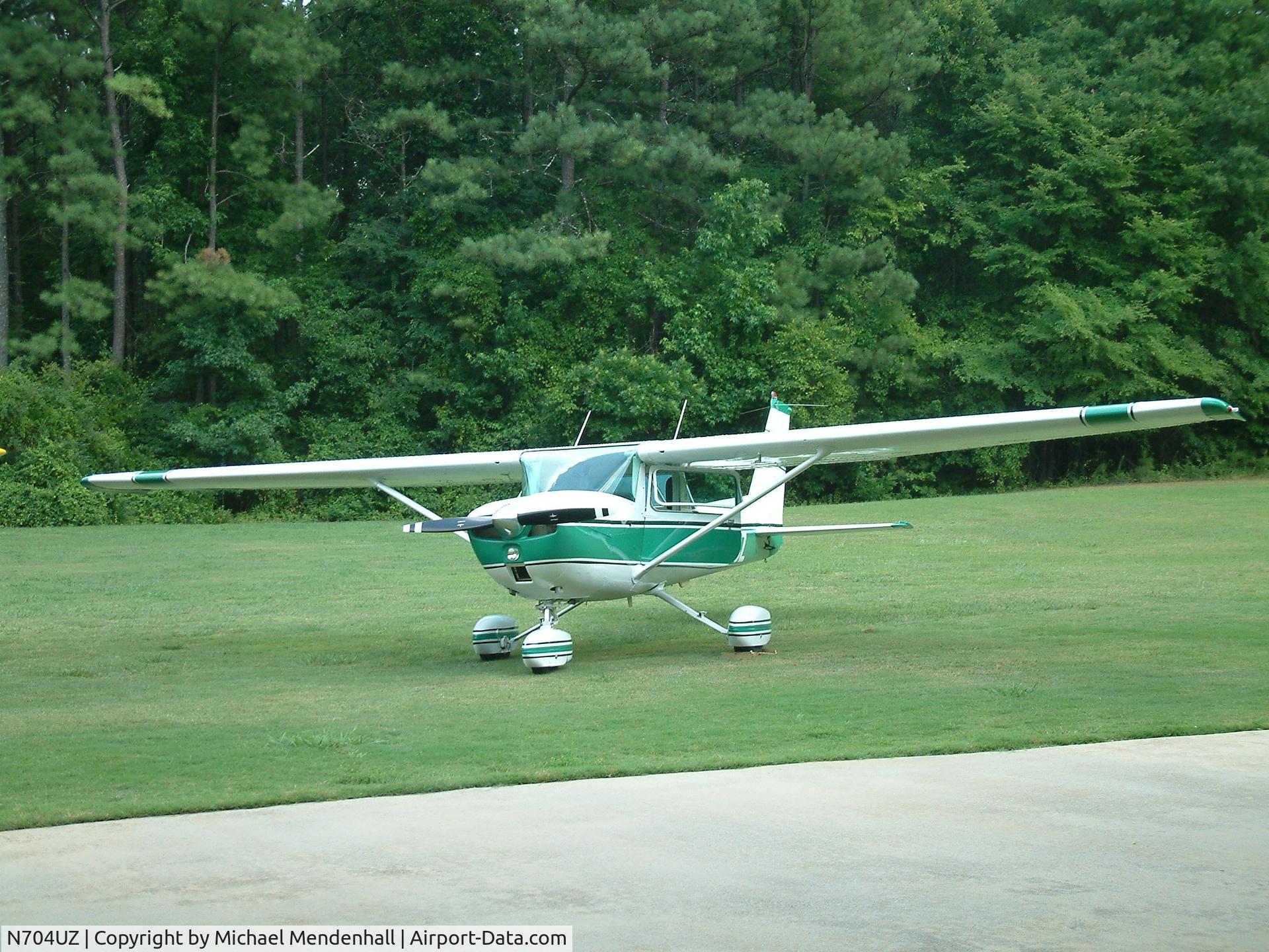 N704UZ, 1976 Cessna 150M C/N 15078897, On the grass strip