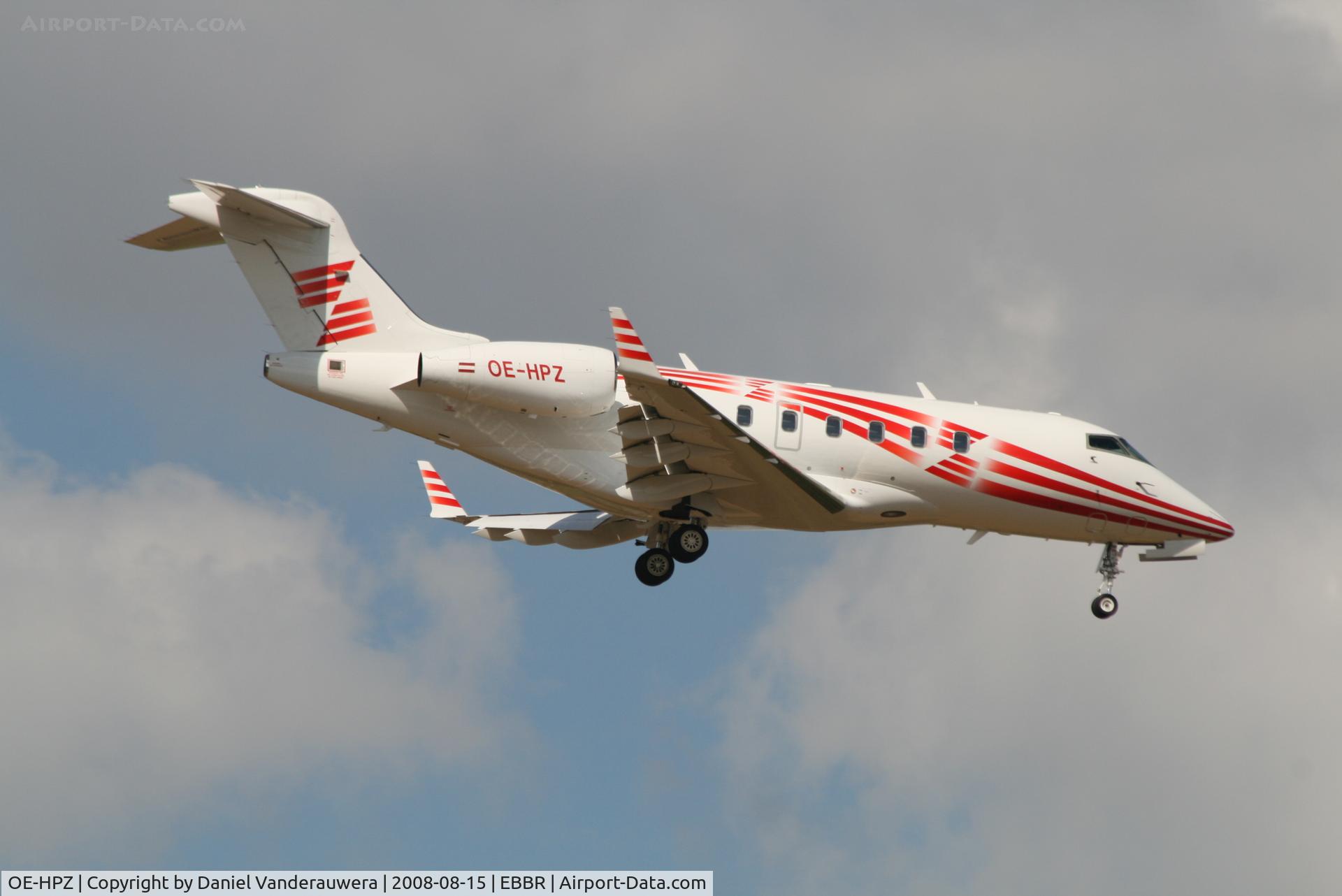 OE-HPZ, 2005 Bombardier Challenger 300 (BD-100-1A10) C/N 20047, descending to rwy 02