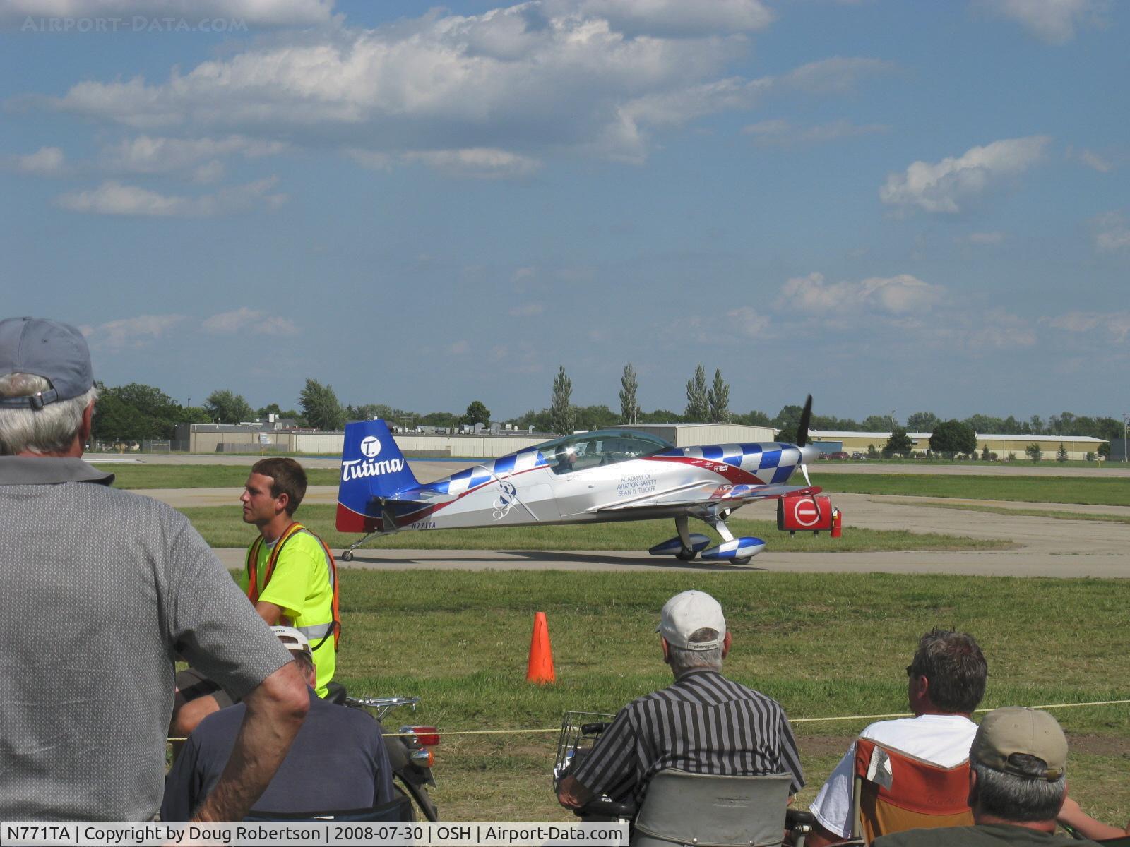 N771TA, 2006 Extra EA-300/L C/N 1231, 2006 Extra Flugzeugbau Gmbh EA 300L, Lycoming AEIO-540-L1B5 300 Hp, taxi