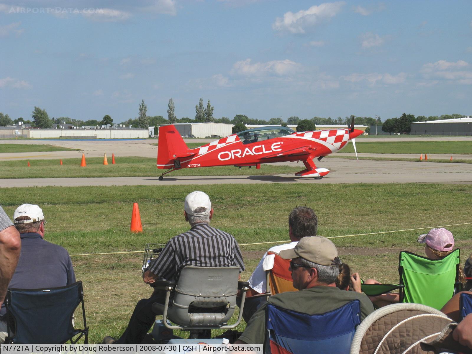 N772TA, 2007 Extra EA-300/L C/N 1260, 2007 Extra Flugzeugbau Gmbh EA 300/L, Lycoming AEIO-540-L1B5 300 Hp, taxi